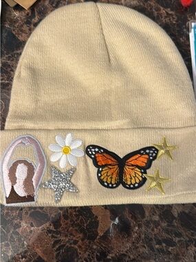 Beige Patch Beanie Hat with Butterfly & Daisy & Taylor Swift patches